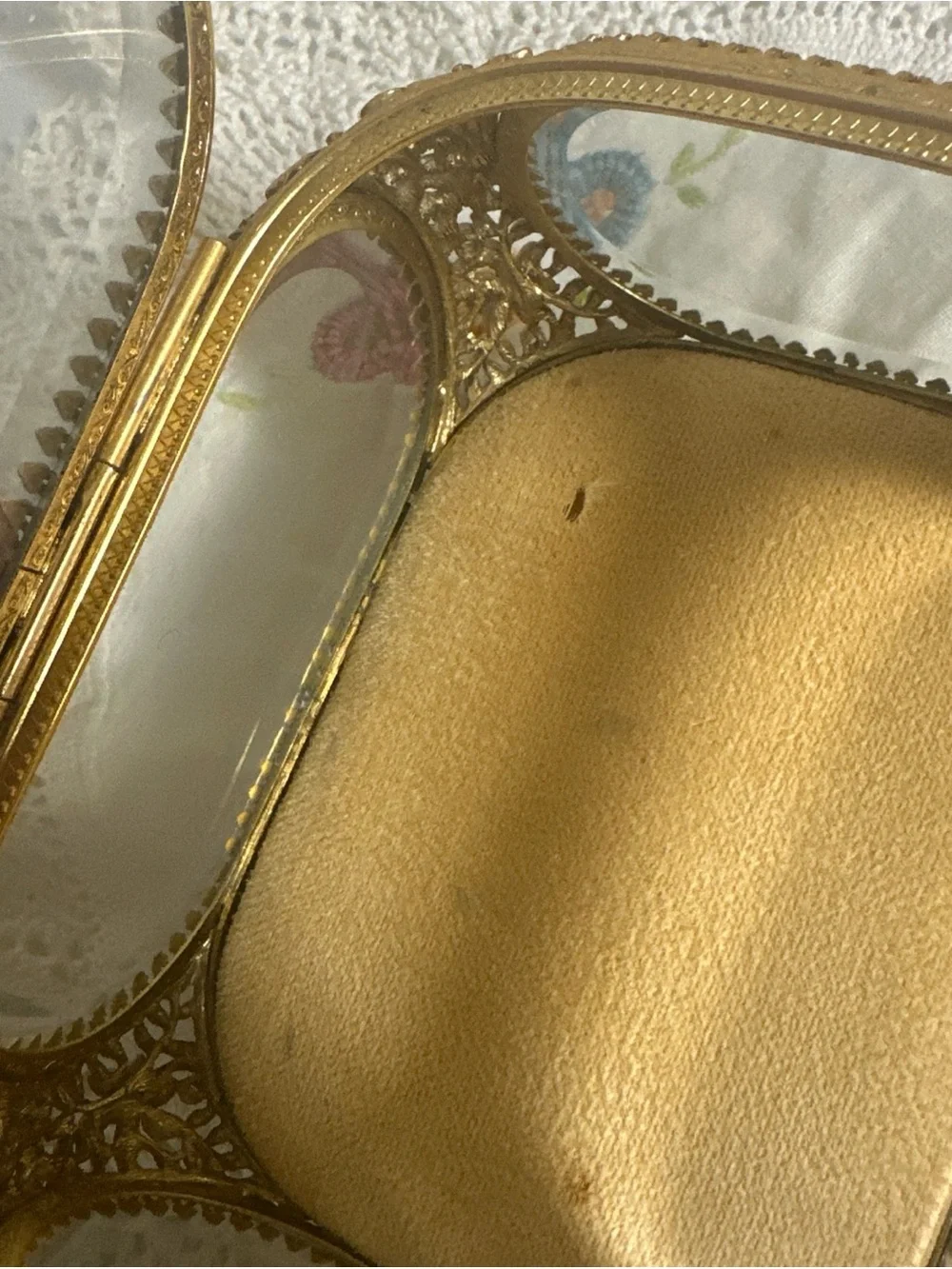 Gold Glass Jewelry Trinket Box - Elegant Decorative Jewelry Case